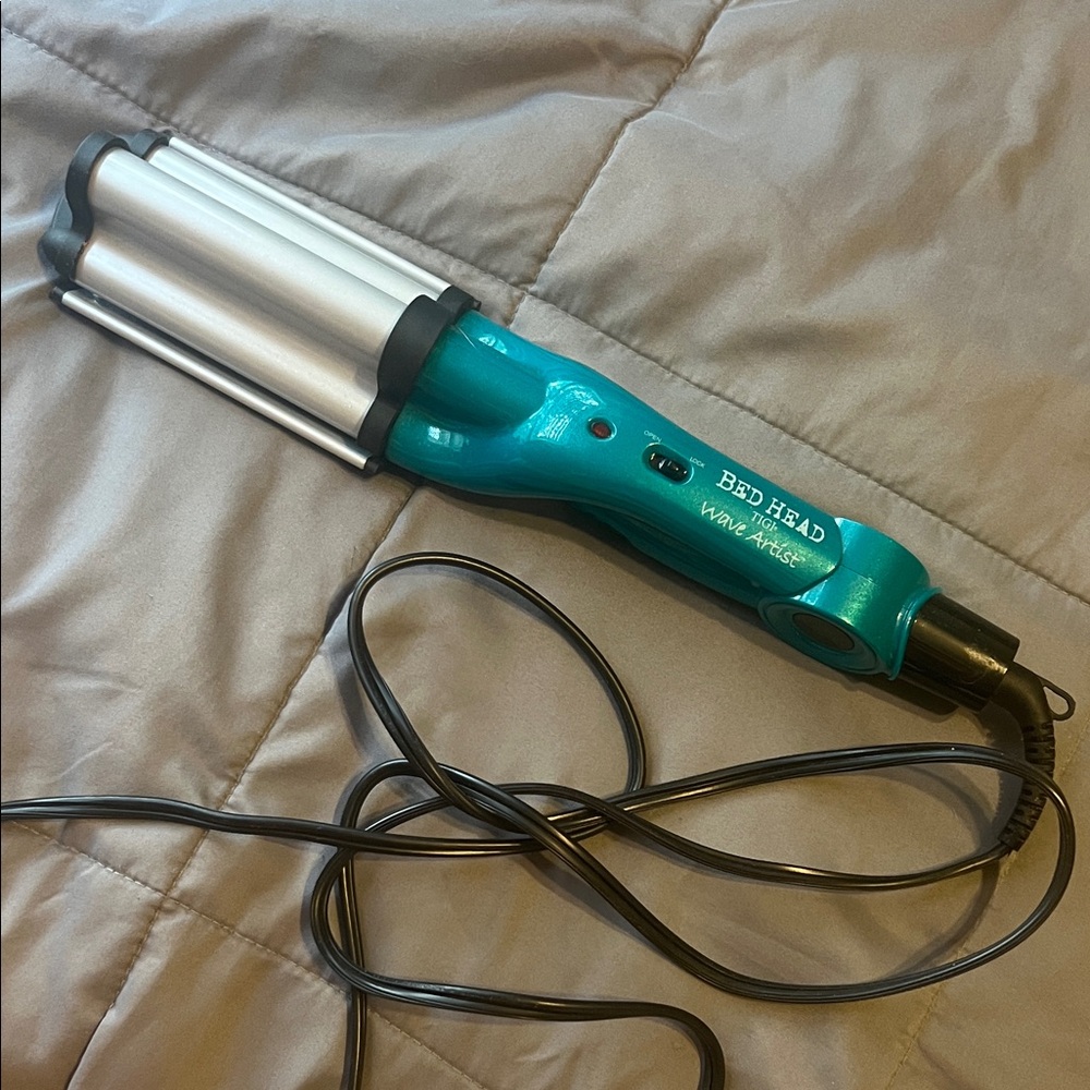 BedHead Teal Wave Styler with Silver Details
